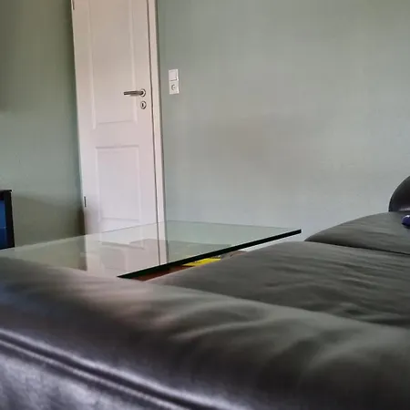 公寓 Design Apartment, Klimaanlage, Parkplatz, Netflix & Disney, Dominos Pizza, Wallbox 法尔肯塞