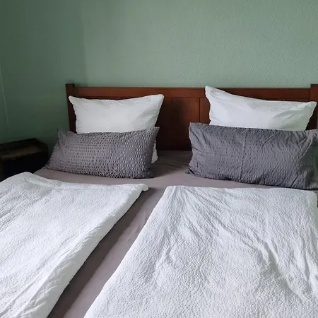 Design Apartment, Klimaanlage, Parkplatz, Netflix & Disney, Dominos Pizza, Wallbox * Falkensee