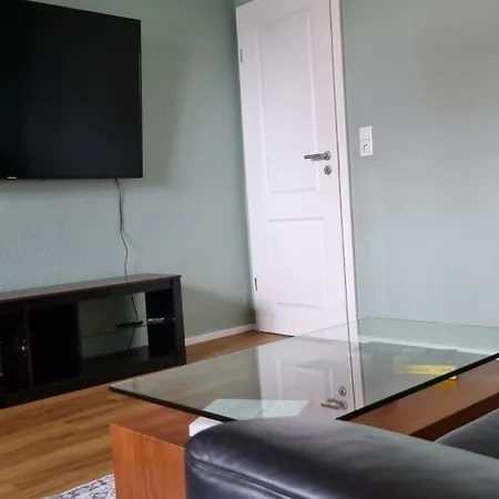 Design Apartment, Klimaanlage, Parkplatz, Netflix & Disney, Dominos Pizza, Wallbox *