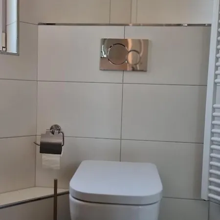 Design Mit Klimaanlage, Parkplatz, Netflix, Disney, Dominos Pizza, Wallbox, Bahnhof 5min - Berlin Hbf 23min * Falkensee