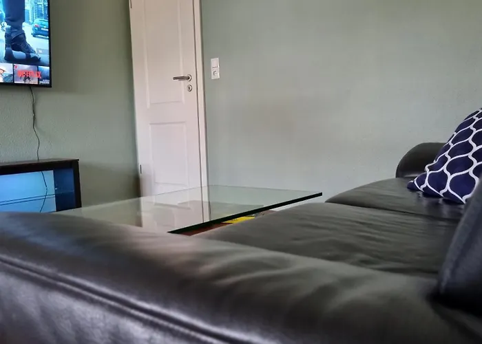 Appartement Design Apartment, Klimaanlage, Parkplatz, Netflix & Disney, Dominos Pizza, Wallbox Falkensee