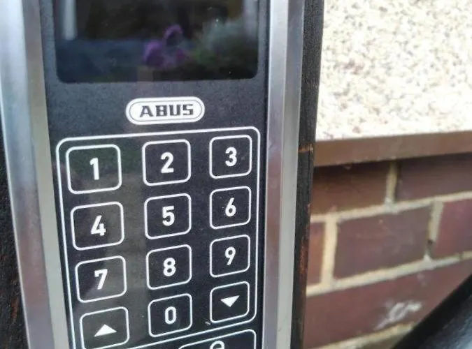 Design Apartment, Klimaanlage, Parkplatz, Netflix & Disney, Dominos Pizza, Wallbox * Falkensee