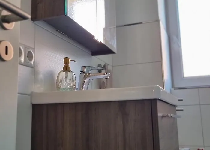 Design Apartment, Klimaanlage, Parkplatz, Netflix & Disney, Dominos Pizza, Wallbox Appartement *